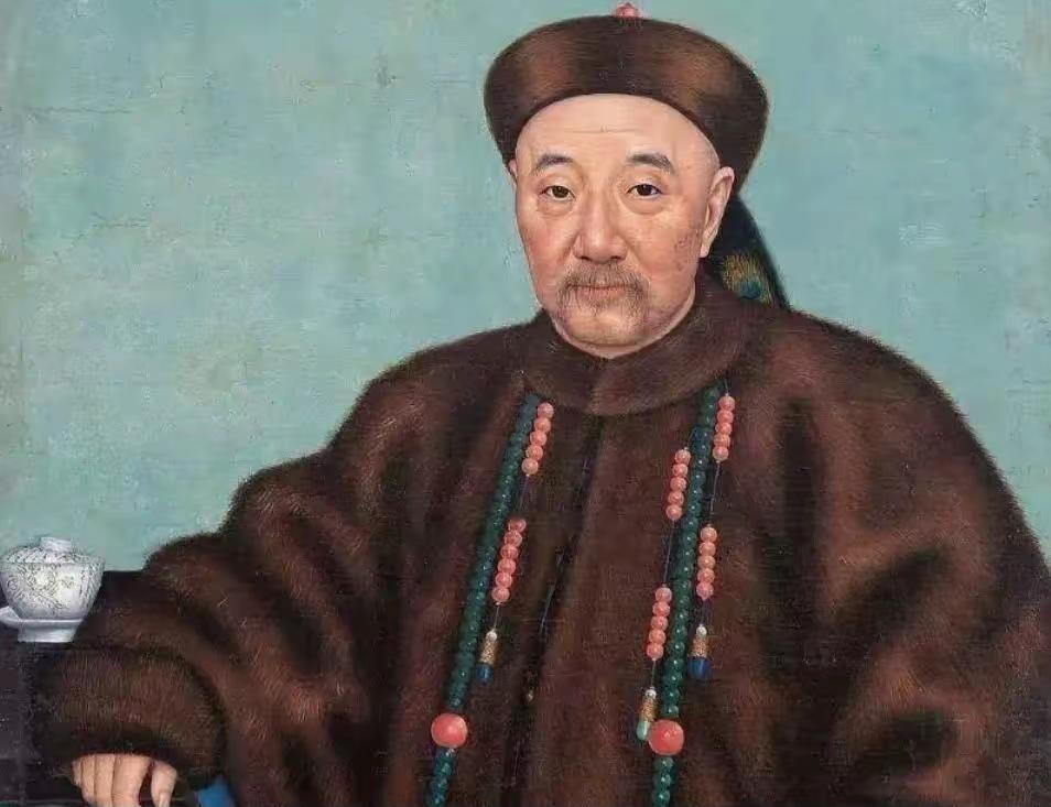 一位养老院看护感慨：“人一旦失了神采，没法独自打理生活了，不管你名气多大，亲友再