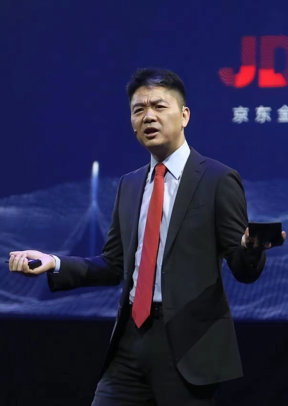 京东又搞大事了！说实话，一开始我是真不看好京东外卖。没想到，京东从1000万订单