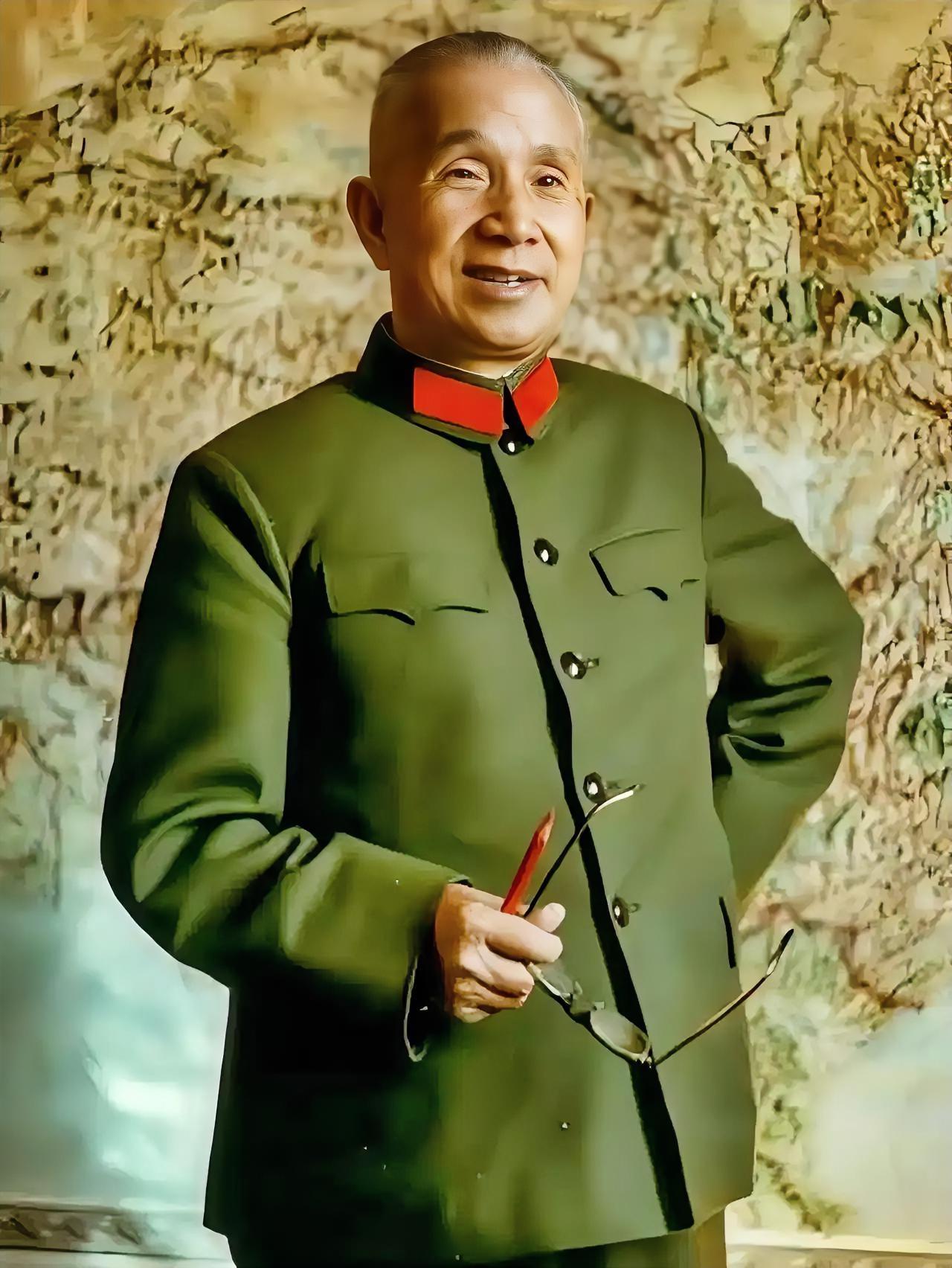 毛主席夸他是“人才、将才、帅才”，“淮海战役，头功是粟裕的！”林