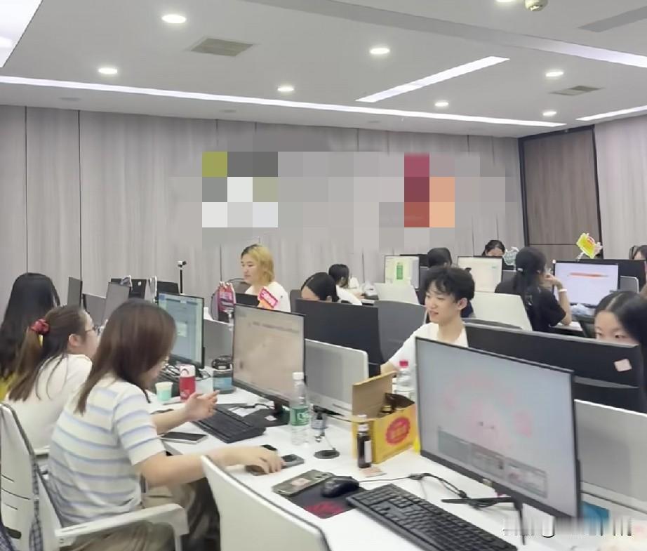 这是成年人干的事？公司给房山工厂招一个仓管，考虑到仓管的事确实比较多，所以就招了