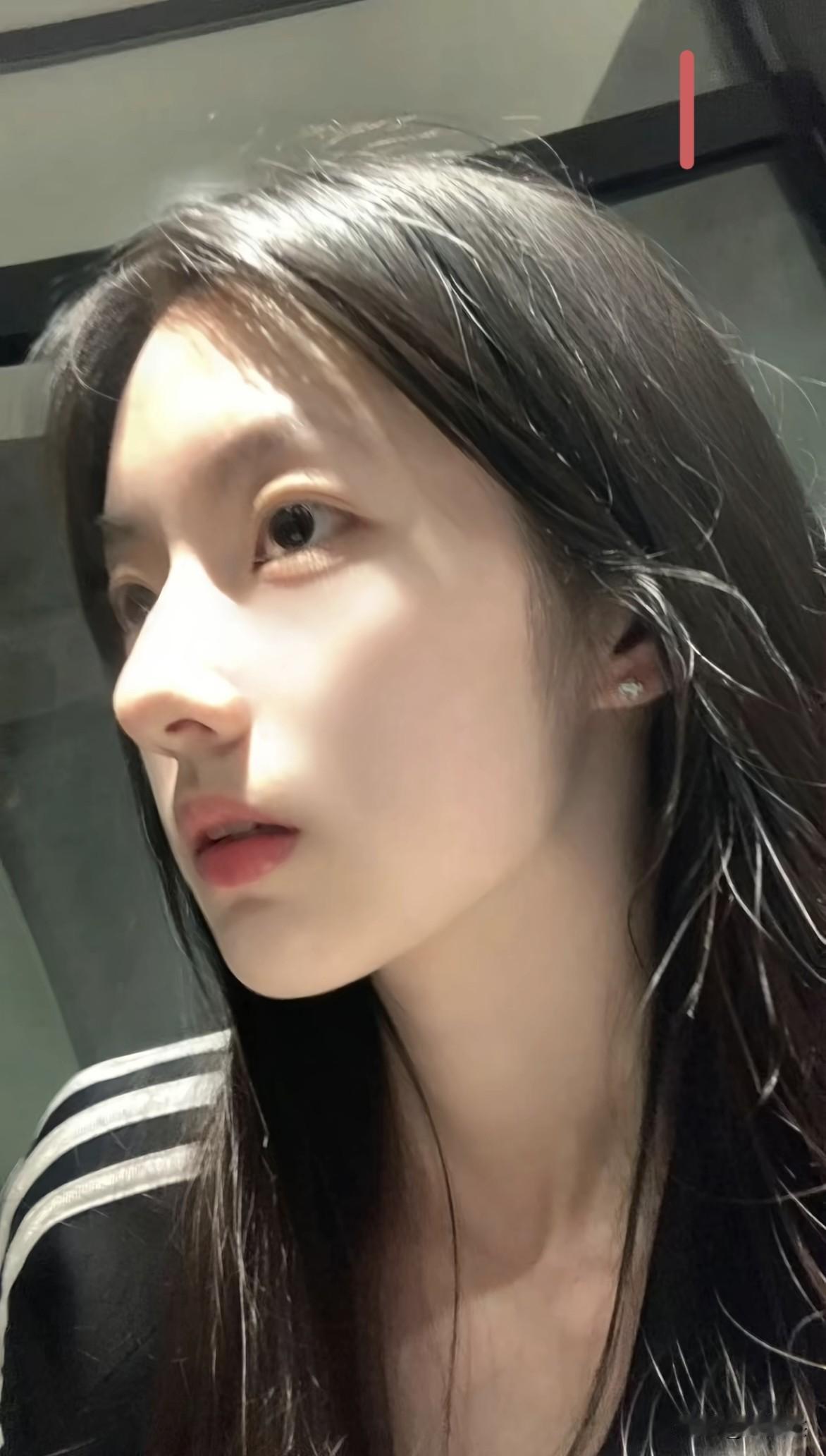 现在的00后颜值秒杀网红脸～～～校花你投给谁？