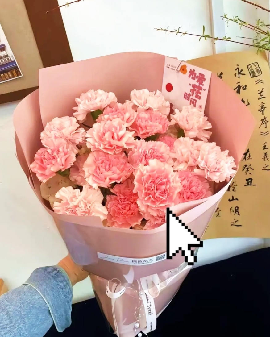 母亲节又不是婆婆节[哭哭]今天是母亲节，孩子爸爸提醒我今天别忘了给婆婆发微信。