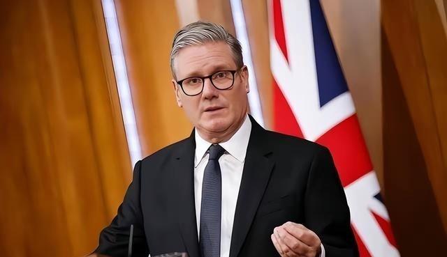 抢完中资钢铁厂，英国发现没人接盘了！英国钢铁产业近年来经历了一场剧烈变化。从