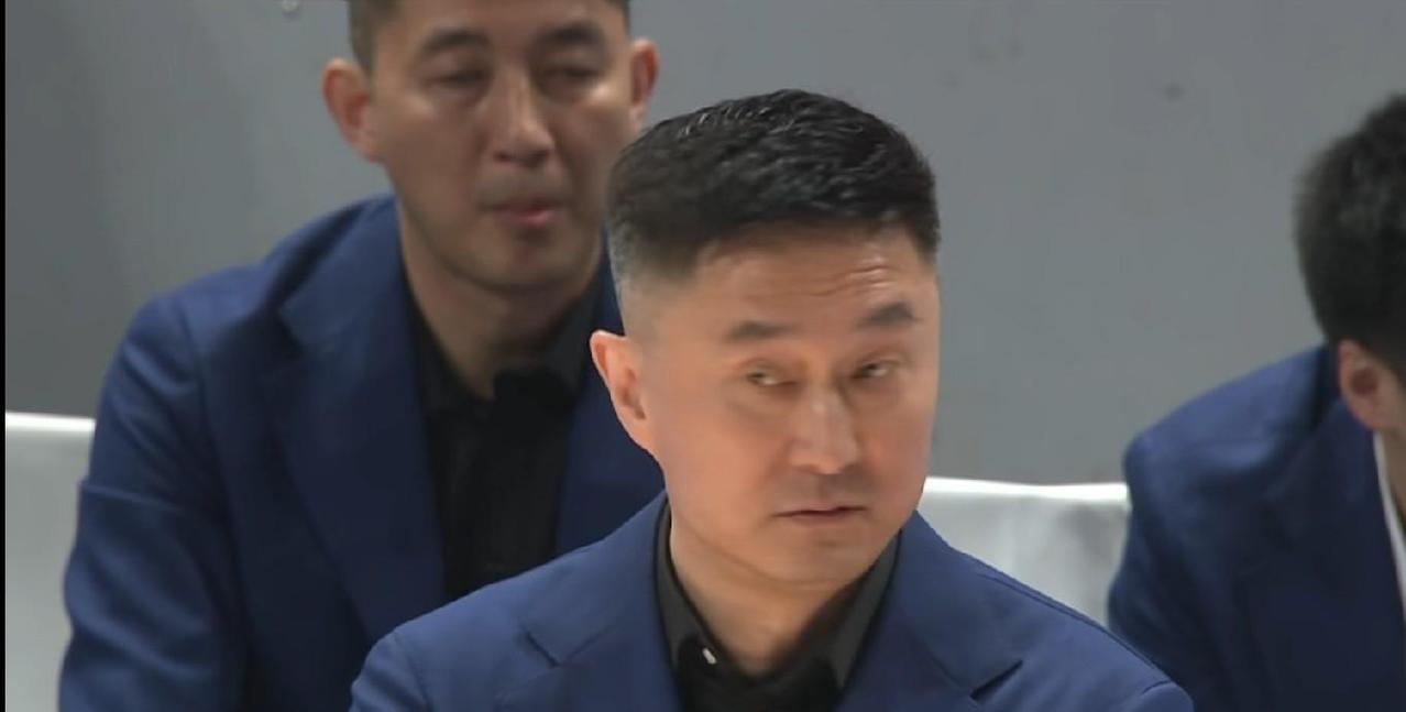 CBA第三场北汽拿下问题不大，广东宏远这赛季也就到八强了，北汽晋级四强，广东结束
