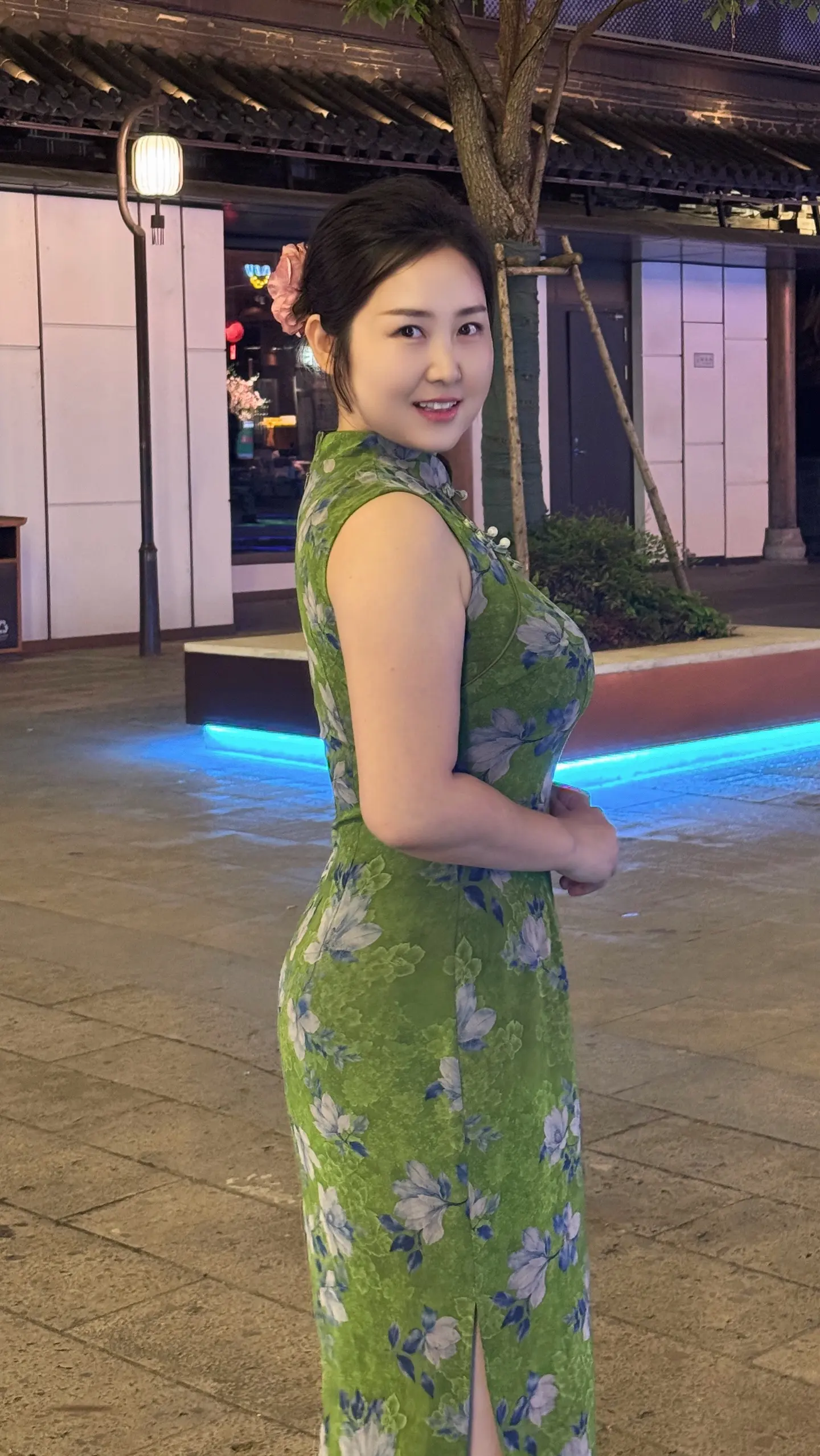 一袭旗袍燃岁月