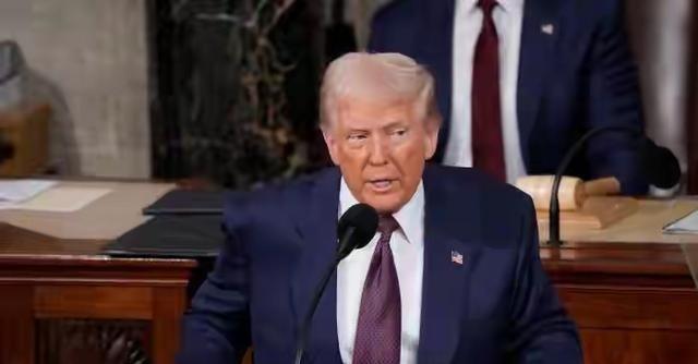 美国的斩杀线这个事已经发酵了三天了。全世界都知道了。但是所有的公知都闭嘴了。没有