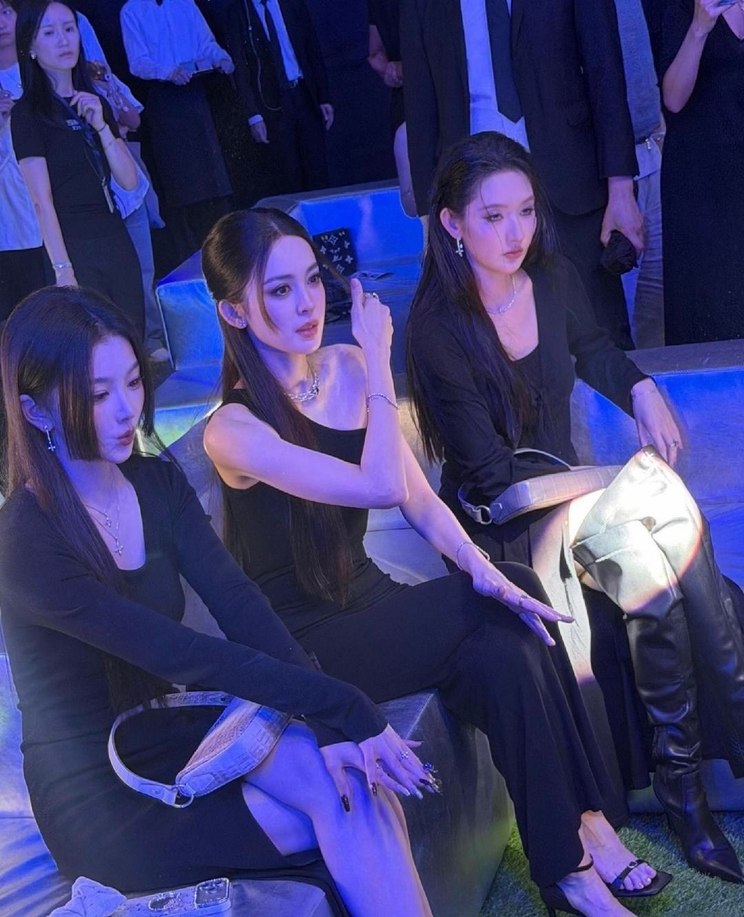 好权威的三张脸啊​​​
