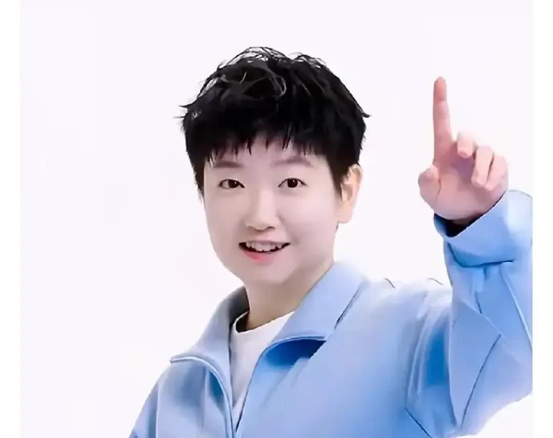 赛场上孙颖莎输球：“co爹救我！”邱贻可：先坐坐躺躺，再吃吃
