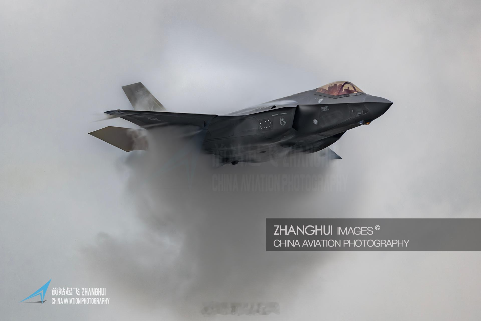 才发现这组图是200mm-300mm左右的焦段拍的，那说明飞的是真的近