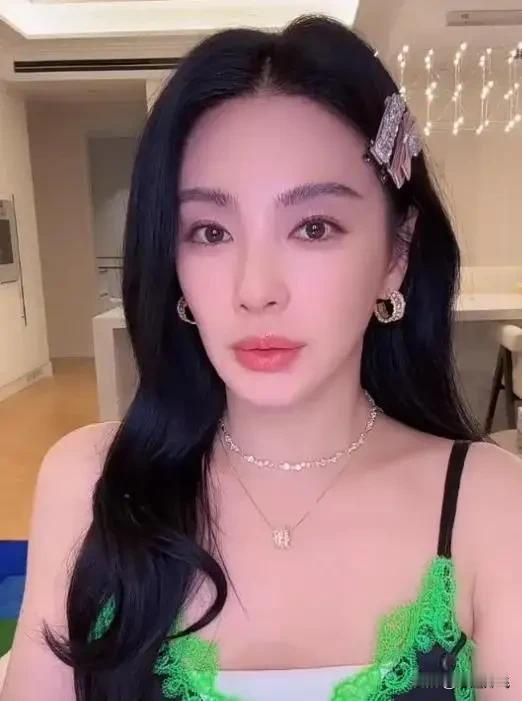 张雨绮和老袁已经分手好久了，怎么老袁的前女友葛晓倩又揭开了很多秘密呢？什么目的？