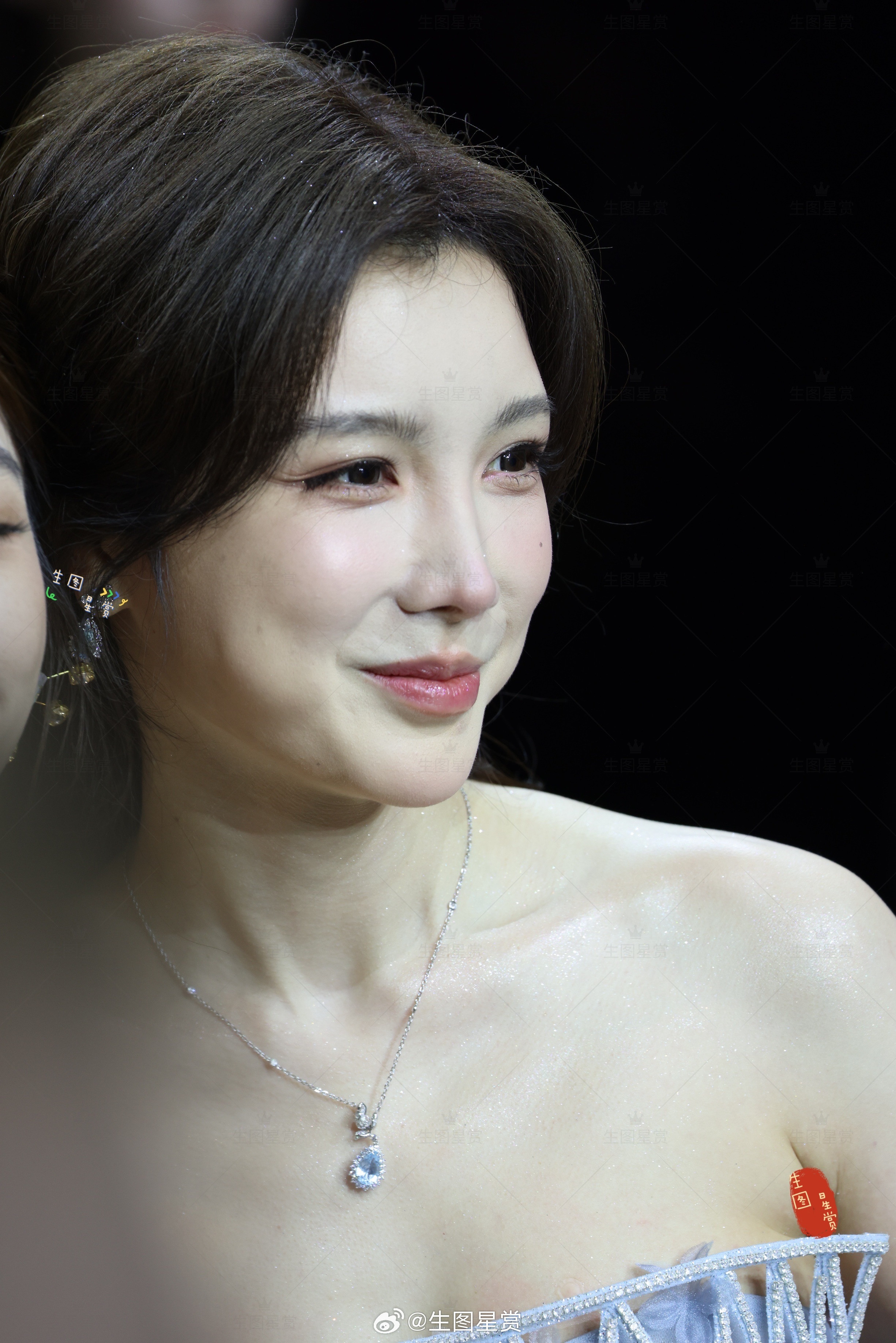 戴燕妮的眼睛会魔力放电👀上海时装周又一组新图来啦​​​