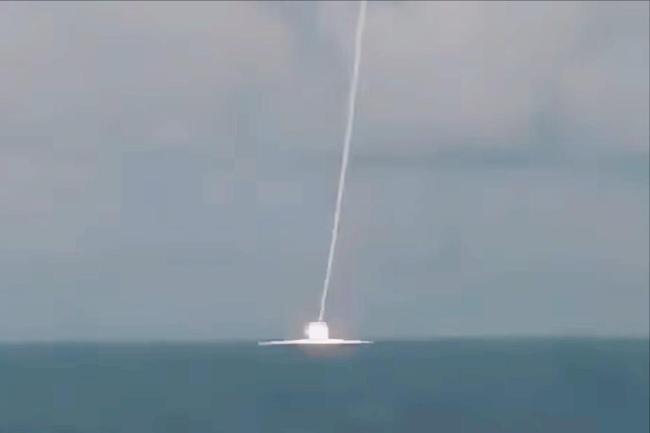 这一招“如来神掌”简直绝了！中国海军当着好几个国家的面，狠狠秀了一把硬实力。