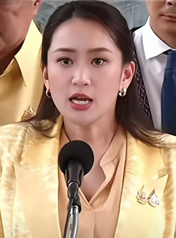 洪森气得拍断大腿，千算万算，谁也没料到佩通坦还有“靠山”。原本打算借“录音门