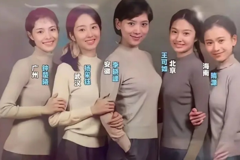 《芳华》女演员的纯素颜合影，她们个个天生丽质，根本无需浓妆艳抹。仅凭借这淳朴自然