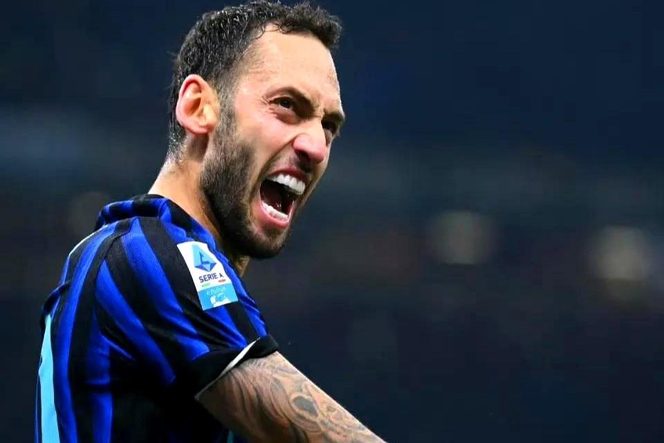 恰球王大概率要走，国米后腰这坑谁来填？主帅齐沃想搞双后腰，俱乐部已经备好了4