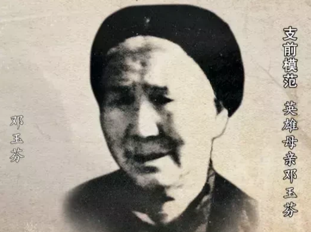 1944年，一个寡母的4个儿子都在战场上牺牲了。她把一团棉花塞进最后一个儿子嘴里