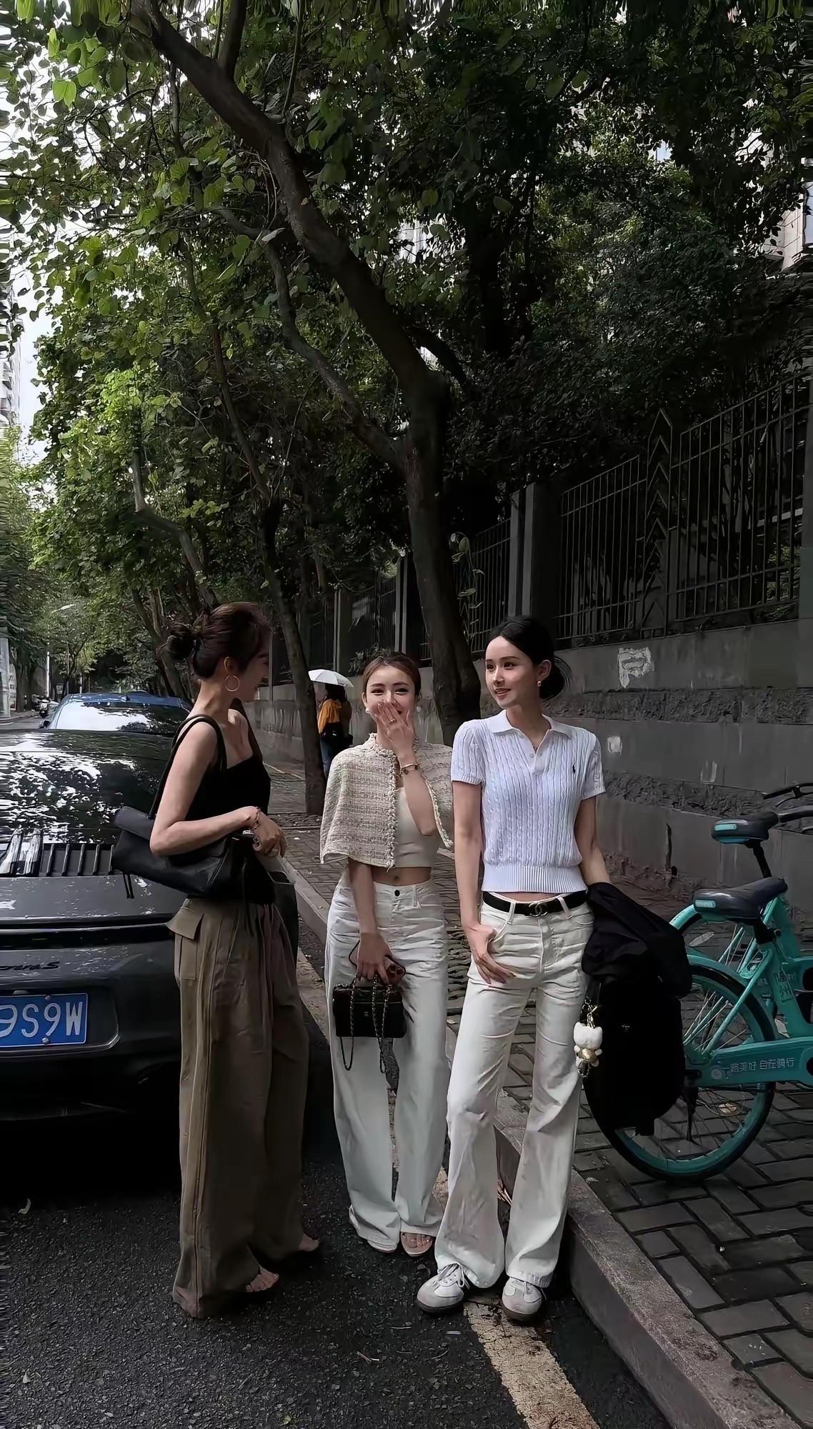 这就是最强闺蜜团吧