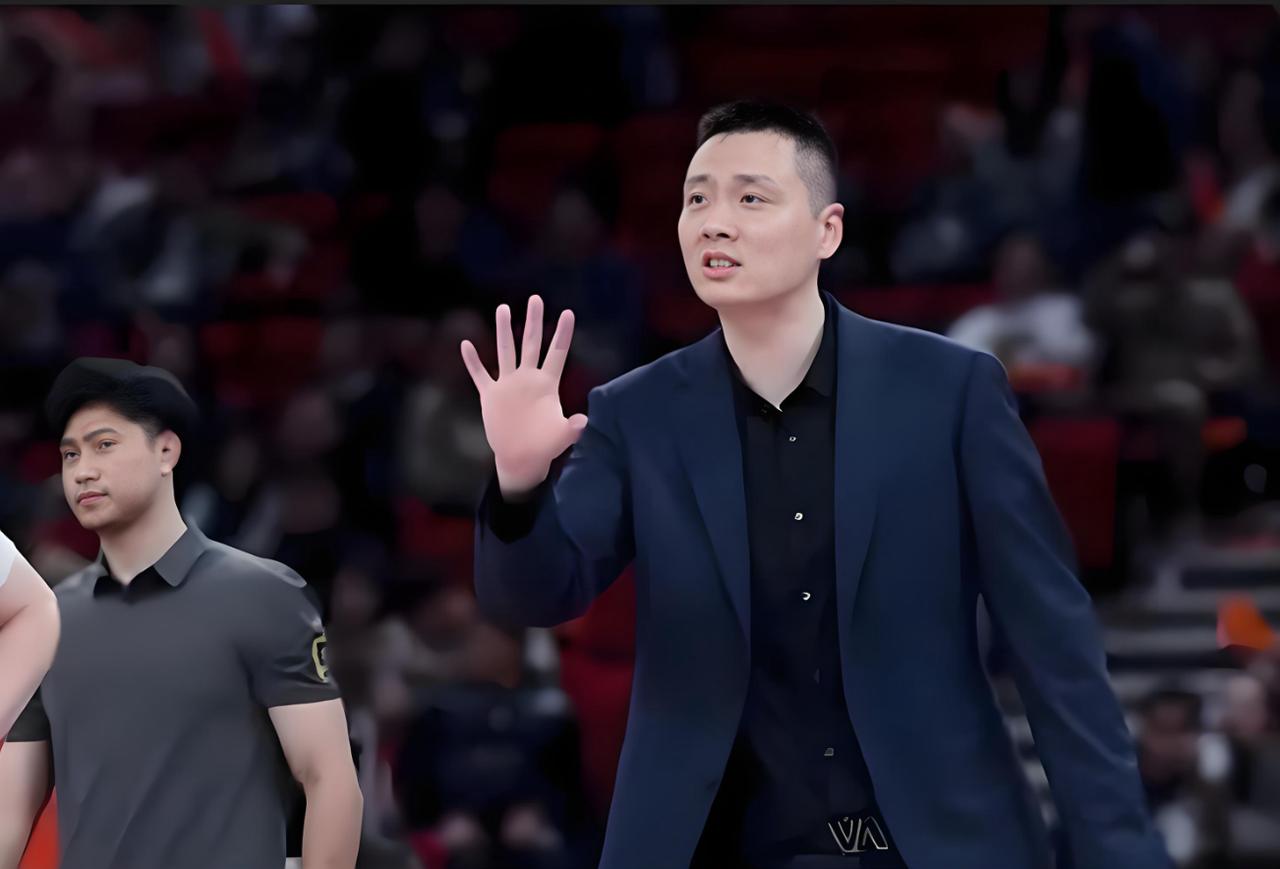上海队赛前开了动员大会！3月23日19:35，CBA焦点对决即将上演，广东男篮