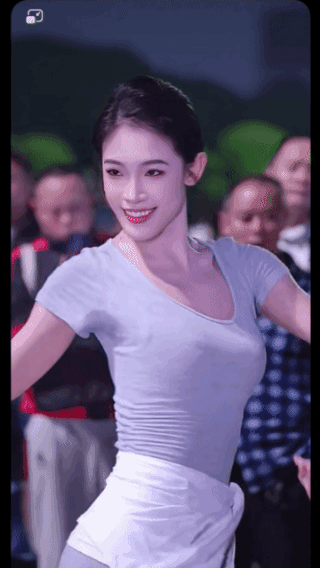 青春洋溢的笑脸！