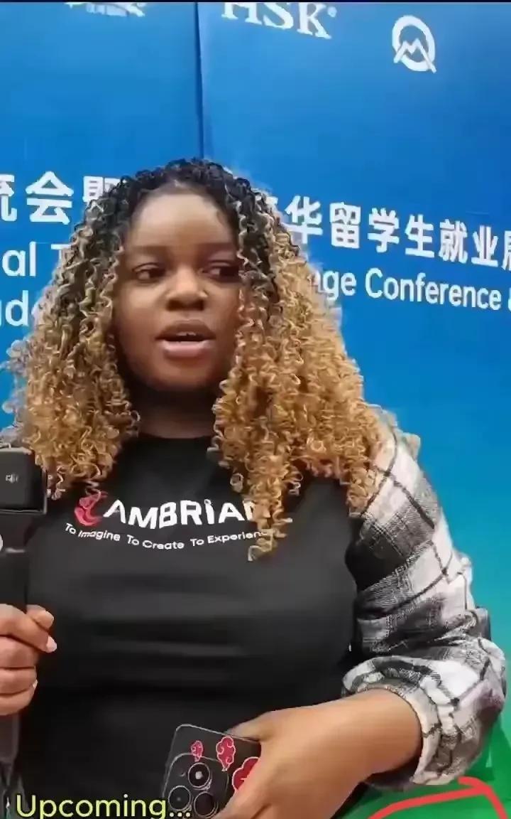 给外国人专门举办的招聘会！不是，你们这样搞至本国人于何地？我们国内就业很充沛