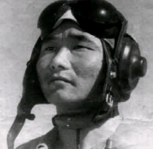 1965年，空军飞行员无视毛主席禁令，直接击落闯入我国的敌军侦察机，不曾想，这个
