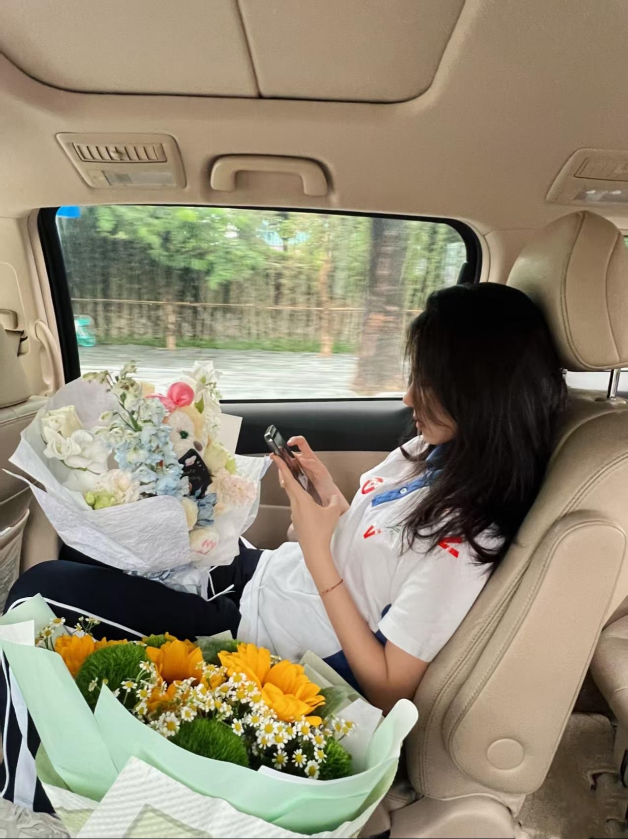 高考结束了，我侄女彻底放飞自我，说要和朋友一起出去旅游，我哥听了是一
