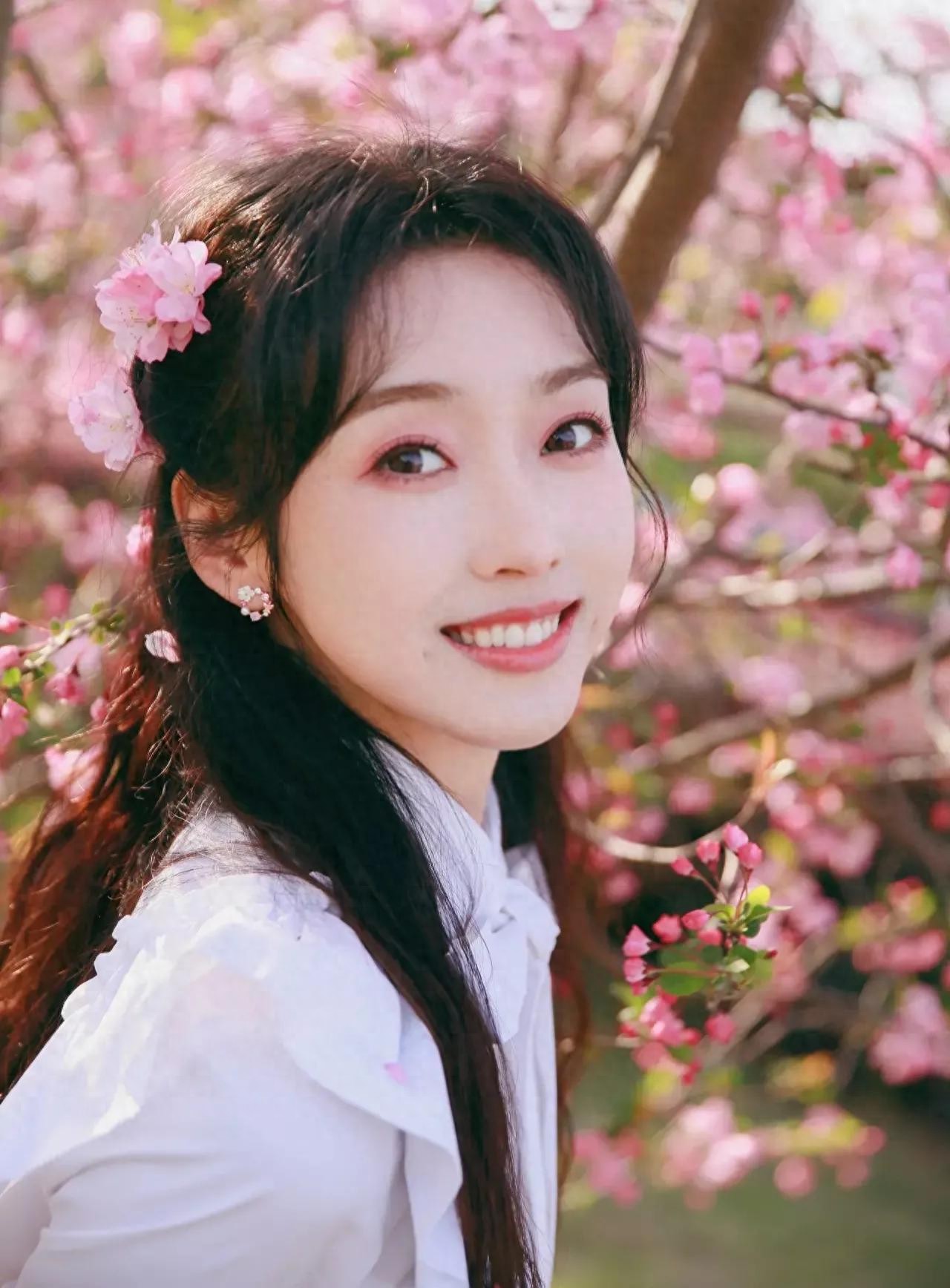“师姐”宣璐写真合集：甜美女星、靓丽小花旦！