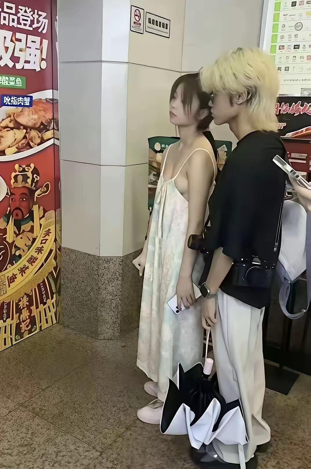 我们的下一代都打扮成这样子真的好吗？到底美在哪里？真的是进步了吗？