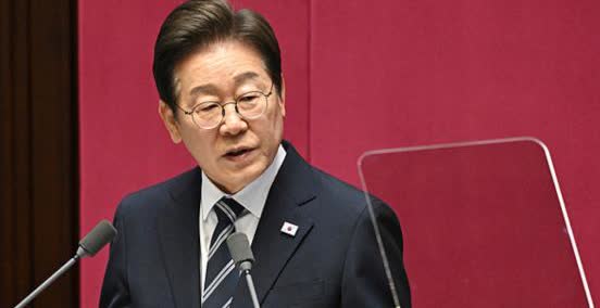 当着全球的面，李在明甩出一句话，彻底断了特朗普的念头！ 李在明执政已经百