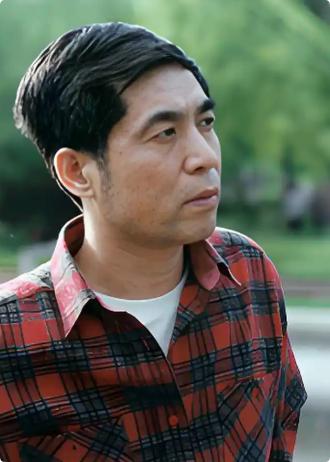 梁晓声说：“父亲先离开，和母亲先离开是不一样的。”都说父爱如山，母爱如水。可