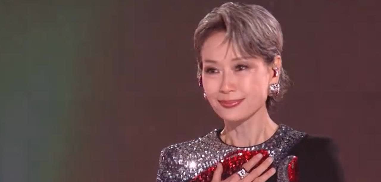 叶童拿到《浪姐2025》年度总冠军，实至名归！其他十位成团姐姐，也都在预料之中。
