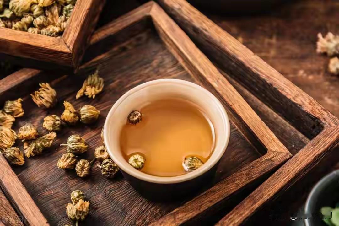 一杯陈皮水胜过万两金……你平时是否湿气重，怕冷，还容易上火，春节里表现尤为明显