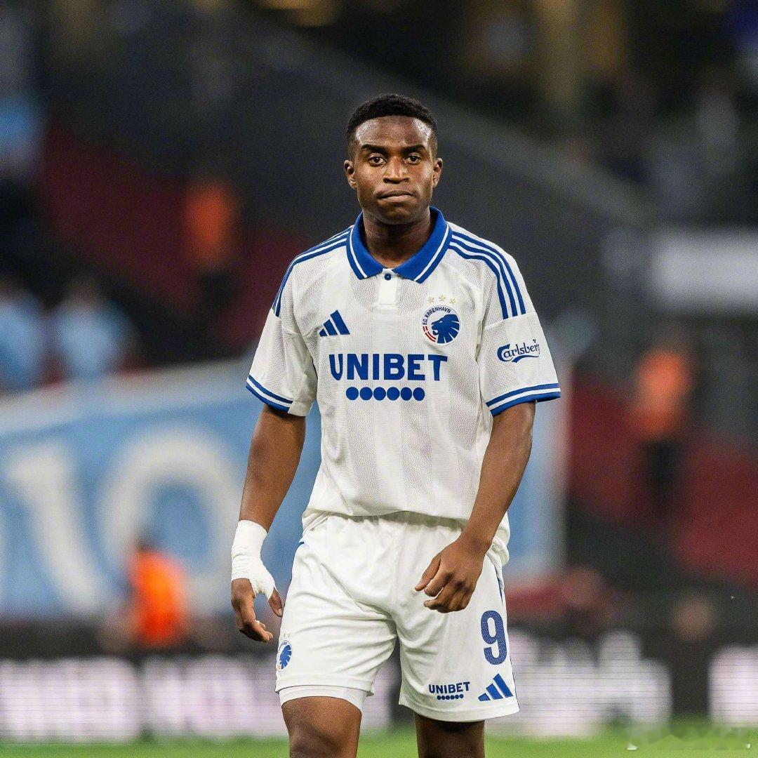 【不想要了】丹麦媒体；哥本哈根计划出售21岁前锋穆科科，不过目前并没有球队表示出