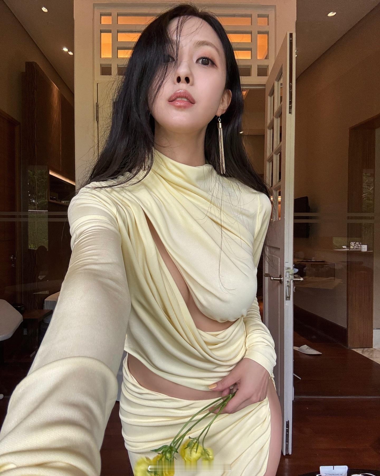 朴孝敏的日常生活照她身材保持的真好，就没看到她胖过🤩​​​