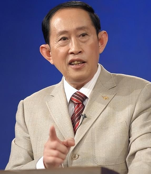 王立群教授抛出惊人言论：“喜欢权力的领导，一般不会重用能力强的人，也不会重用老实