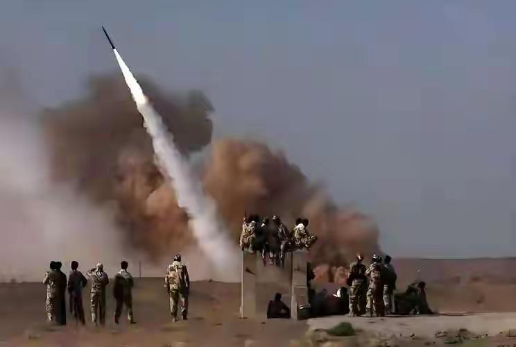 伊朗是走了一步臭得不能再臭的臭棋。伊朗不应该同时打击邻国的美军基地，这样做一是将