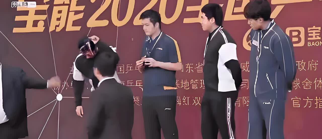 辣辣，郑培峰的孩子，二阶段厦门打完，就去福州看郑培峰啦。20年全锦赛，八一解散，