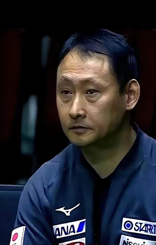张本宇该纠结了！从瑞典大滿贯到澳门冠军赛，自己的一双儿女发挥的都很差。尤其是澳门