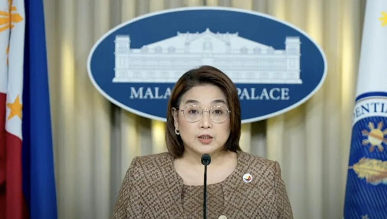 周五，菲律宾总统府新闻官克莱尔·卡斯特罗针对副总统莎拉·杜特尔特关于在解决防洪项