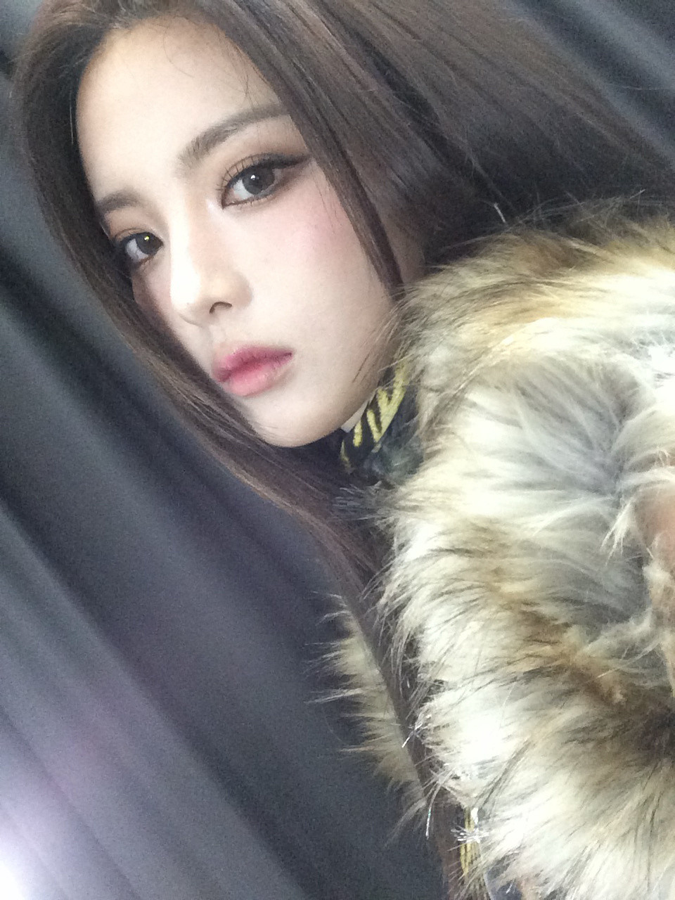 杨超越生在kpop的话放哪家都是门面级别的存在….