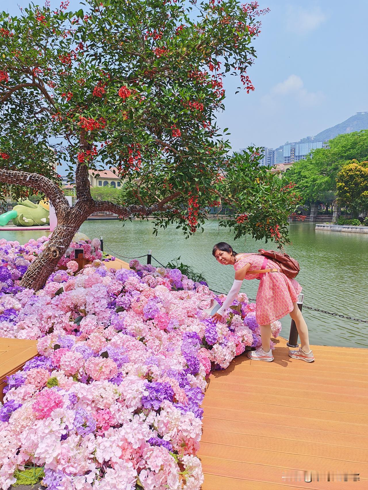 真是讽刺：医院像菜市场，病需治与否全凭医生一张嘴，还能讨价还价。今天吃