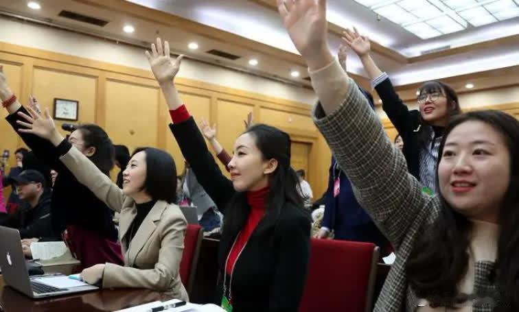 俄媒说如果中国陷入了战争，可能会有很多国家来对付中国，但如果中国彻底将对手打疼了