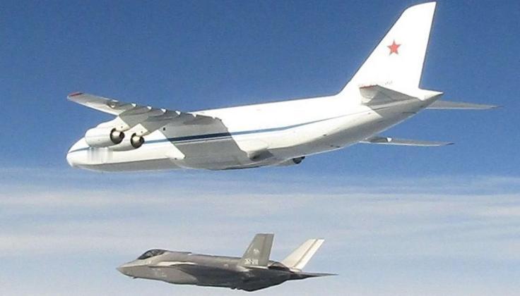 开火前奏？北约F-35硬拦俄军安-124，加里宁格勒已被架在火上烤！
