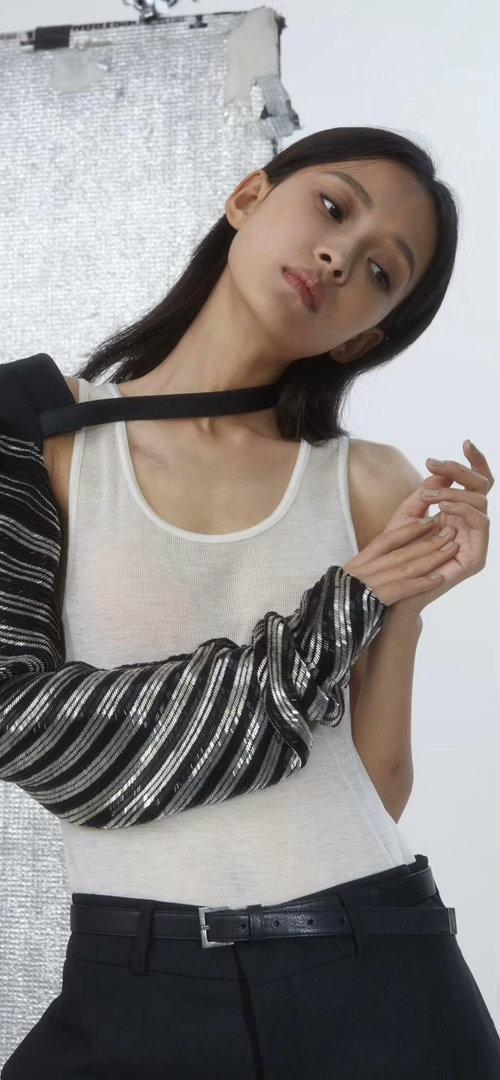 孙怡高级独特的气场又美又飒美的