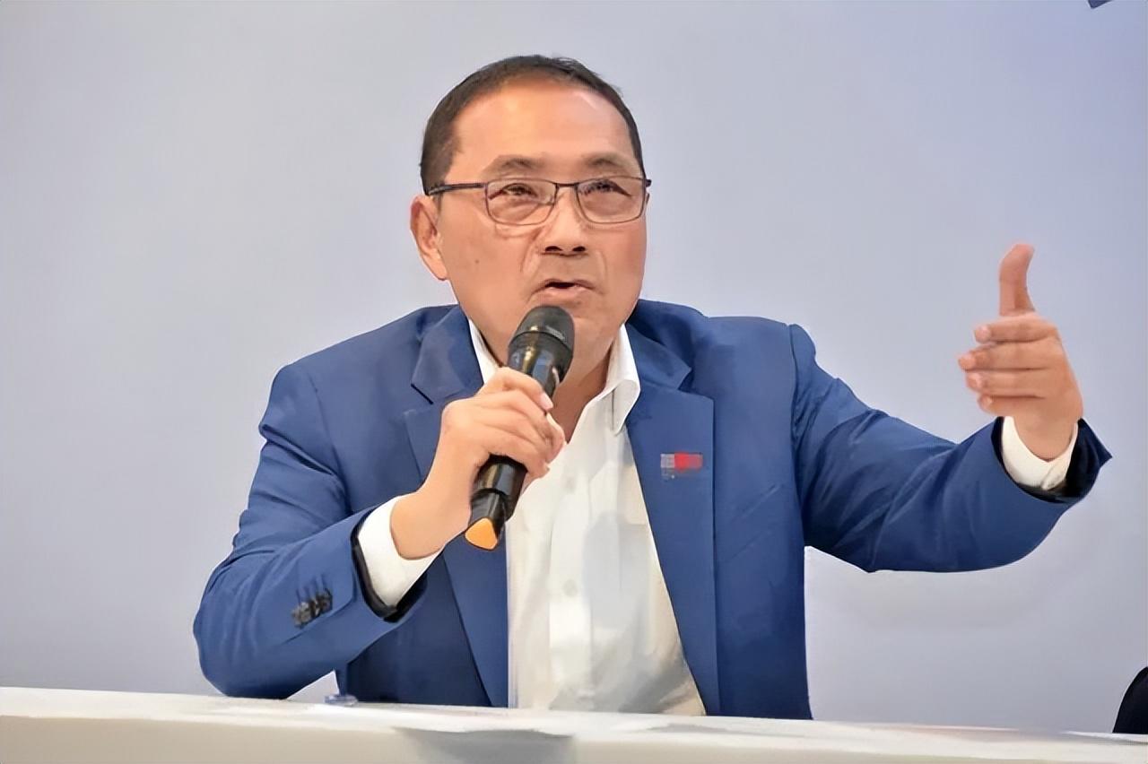 候友宜说郑丽文主张“两岸统一”并坚持“九二共识”的立场，这会导致国民党失