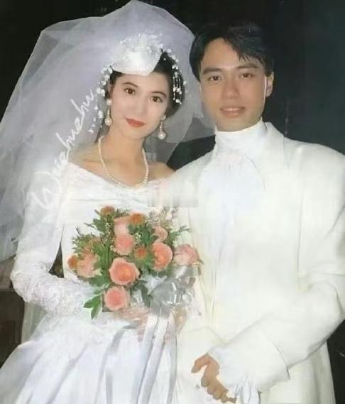 袁咏仪二十年前拍的婚纱照，搁现在瞧还是美到让人移不开眼