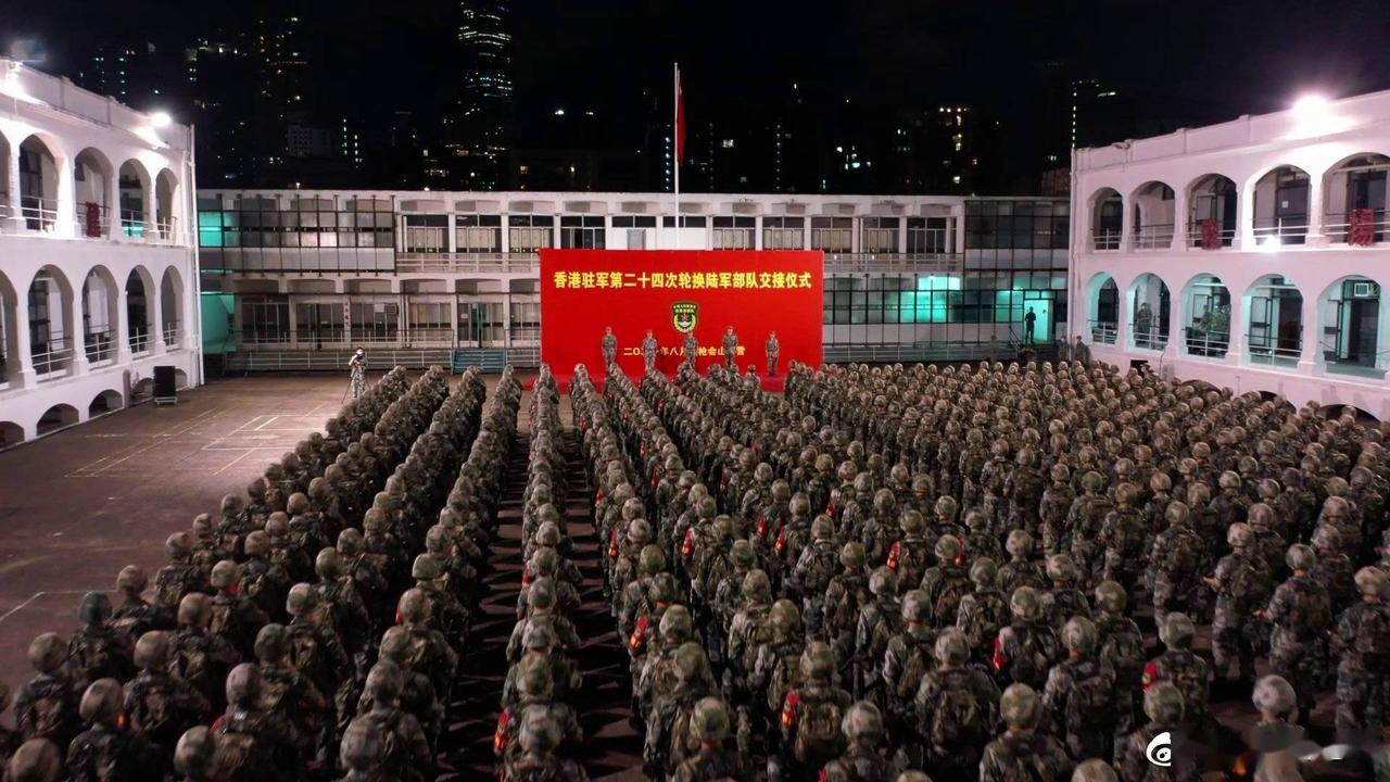 统一台湾之后究竟需要部署多少驻军？打个比方，香港753万人口仅有6000