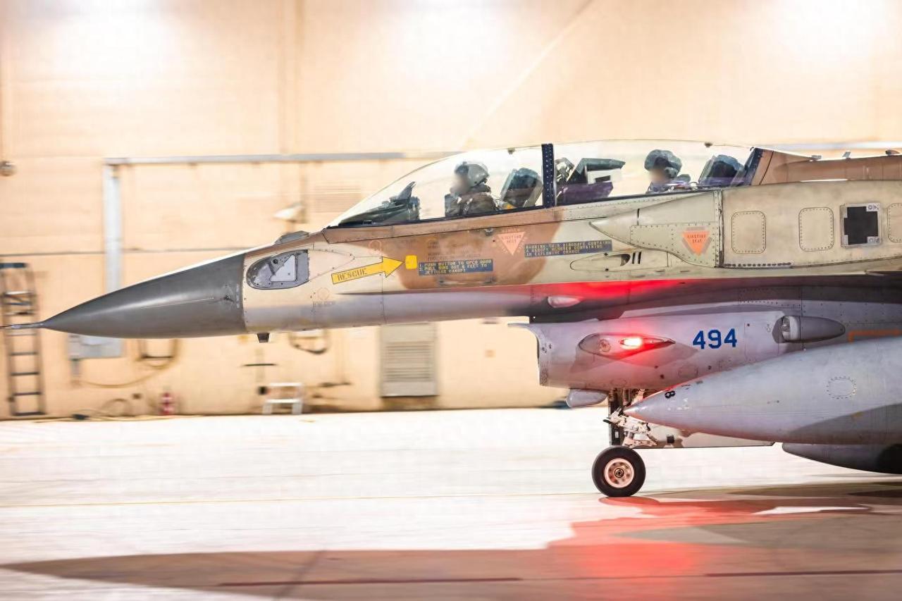 赌命式大爆炸！以色列凌晨突袭德黑兰核研究中心，革命卫队凌晨放话：战争什么时候结束