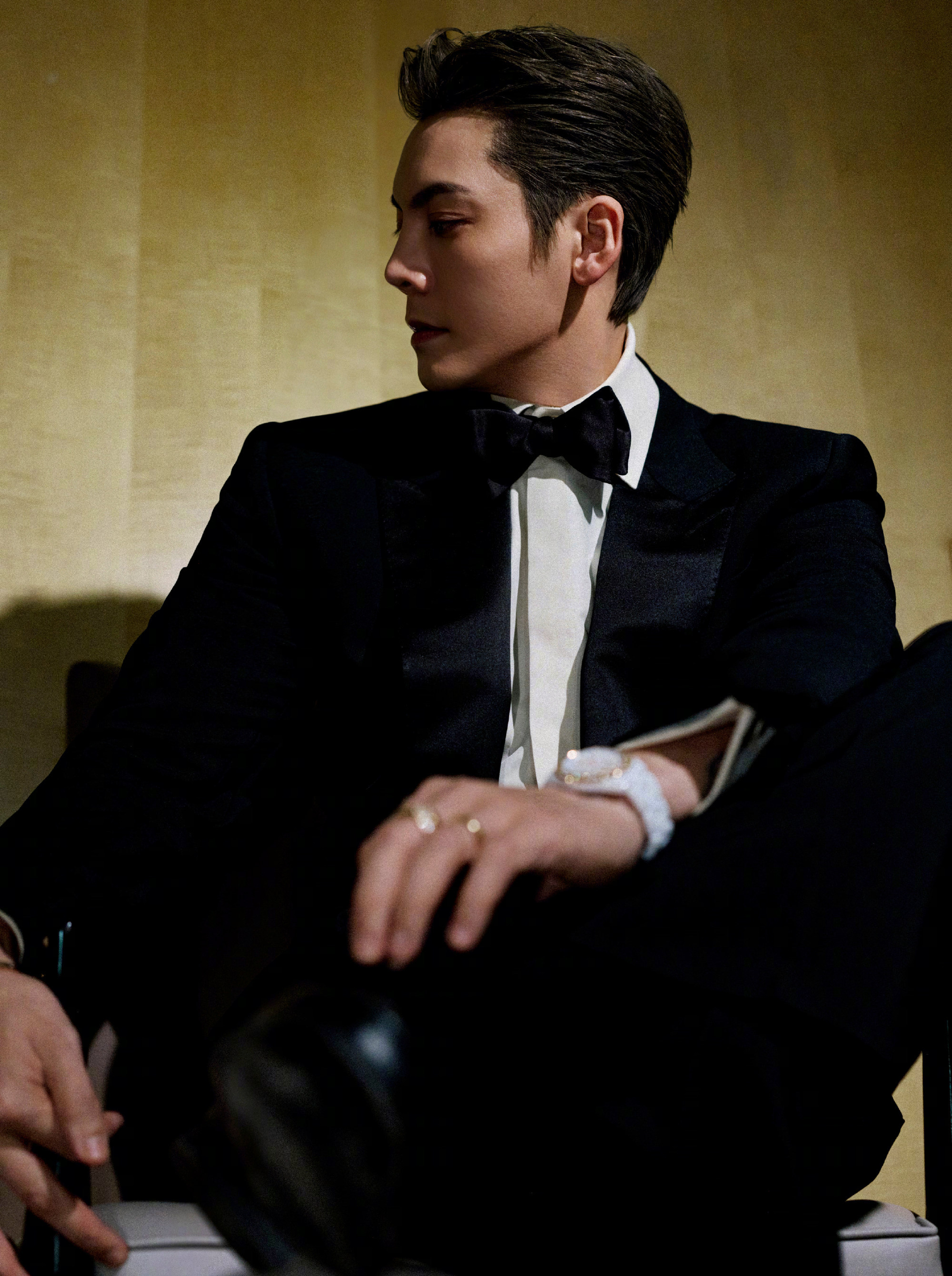 1.陈伟霆的工作安排变动很大，他经常接到临时行程，现场采访环节也是不知情状态。