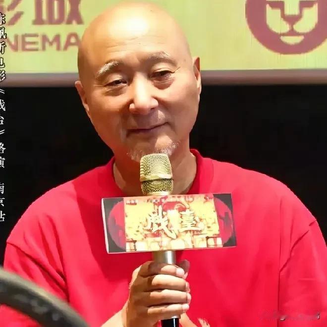 老骥伏枥壮志未酬苍松傲雪《戏台》问世七十一岁的喜剧表演艺术